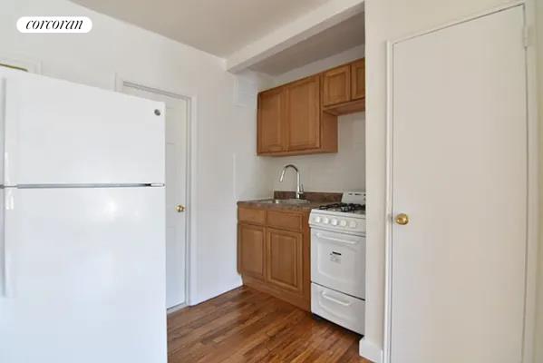 New York City Real Estate | View 131 Columbia Street, C4 | room 2