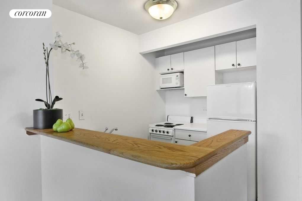 New York City Real Estate | View 344 Third Avenue, 14F | room 2