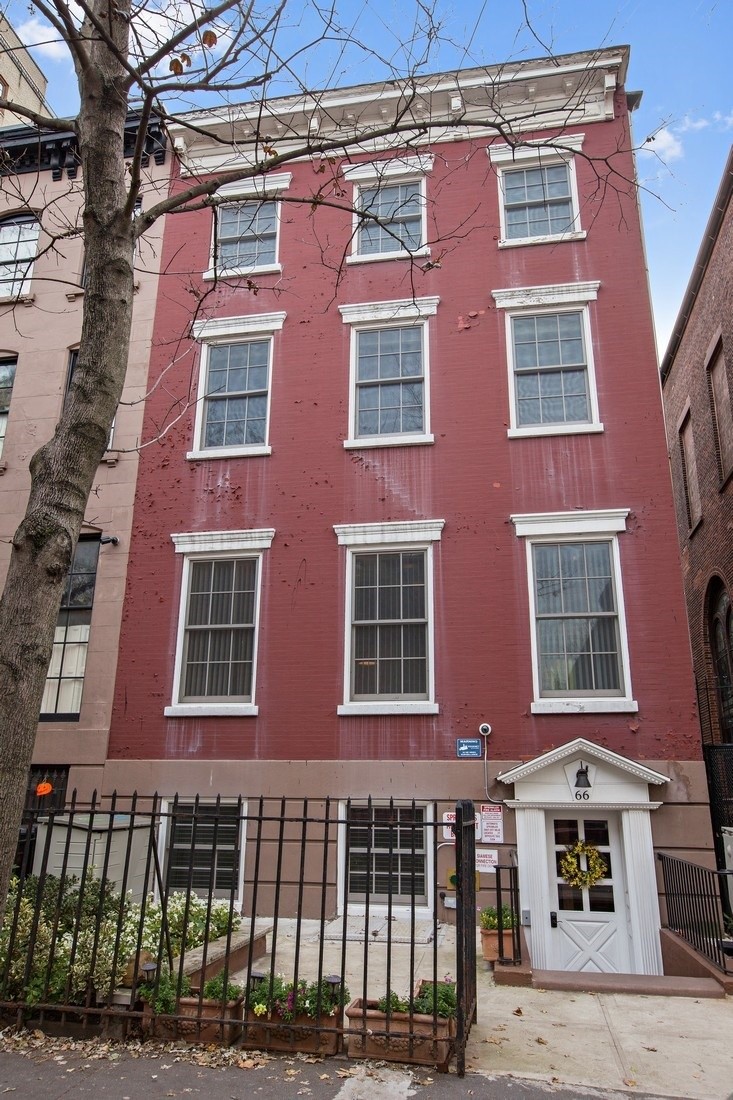 66 Cranberry Street